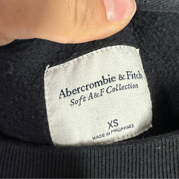Abercrombie and Fitch Black Cropped Crewneck Sweatshirt sz XS - Picture 6 of 7